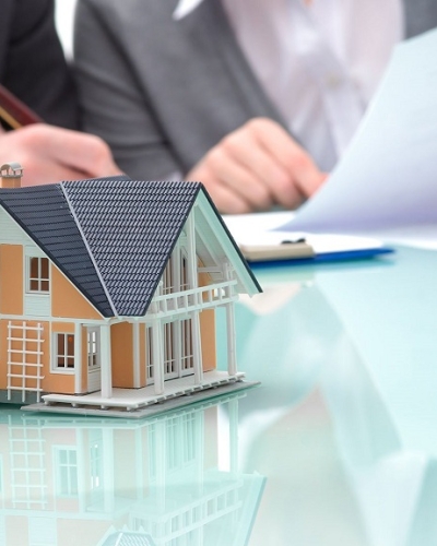 Môi giới Bất động sản