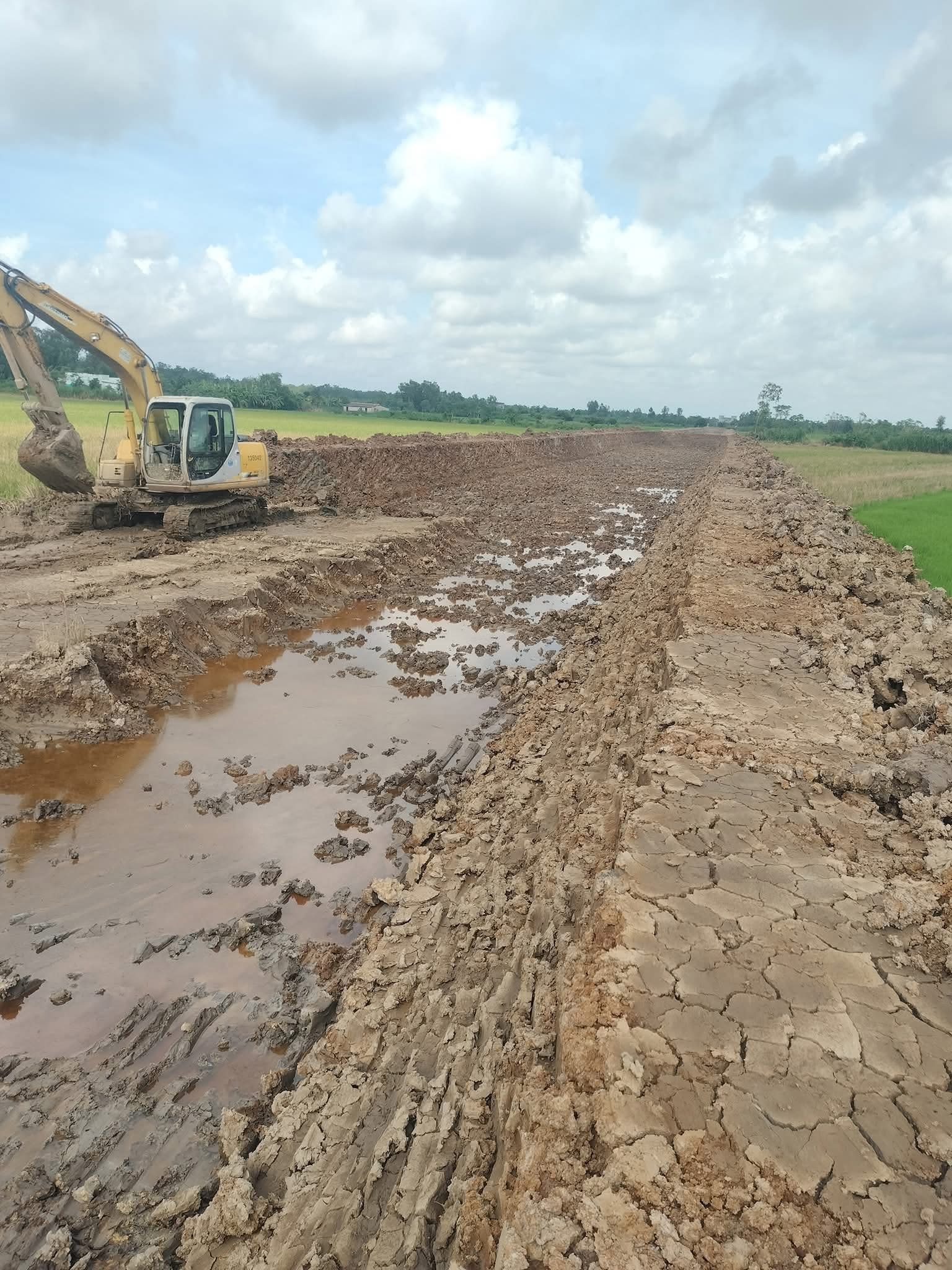 Đất mặt tiền TL864